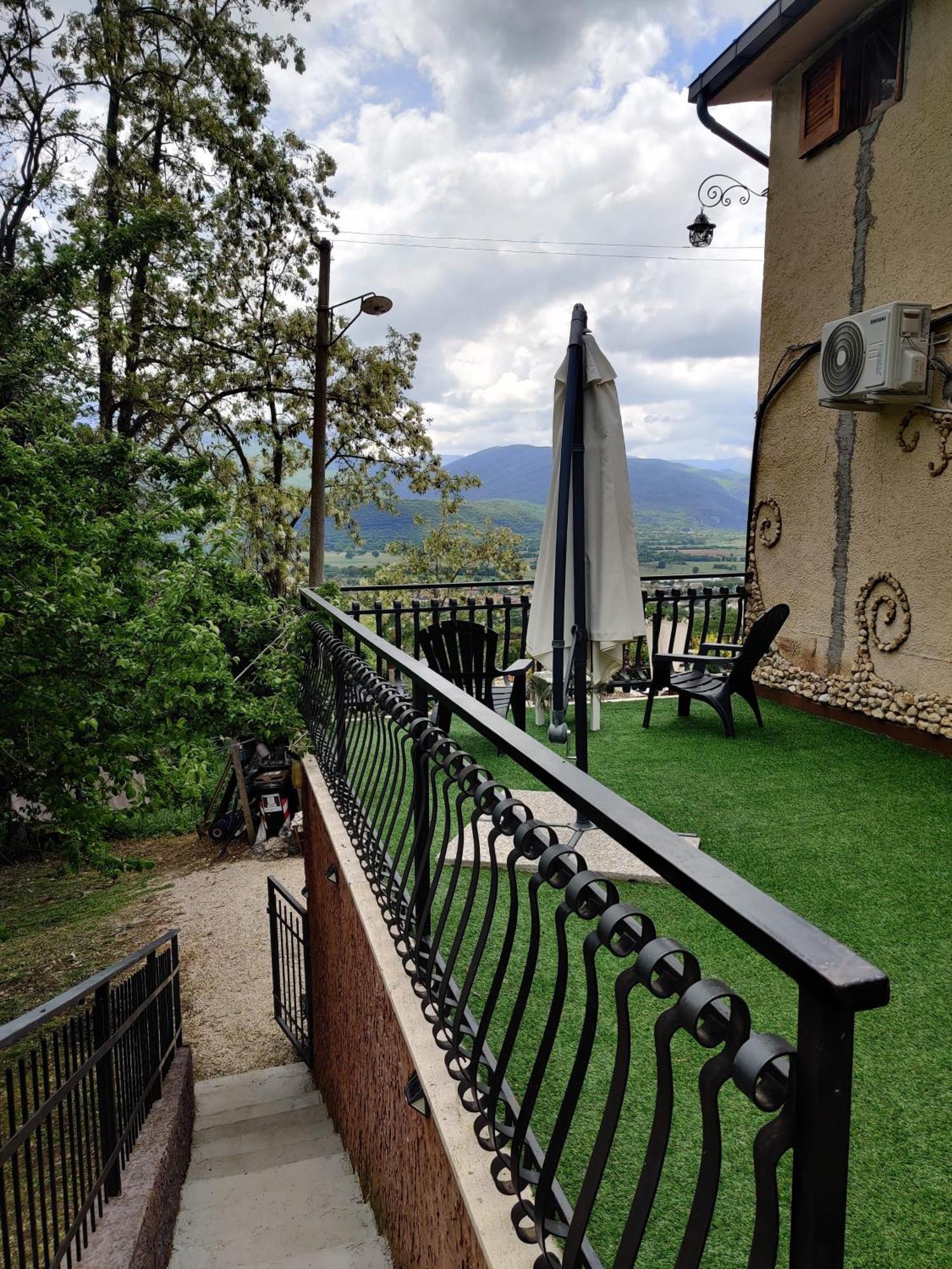 B&B Le Grette Gioia Dei Marsi Exterior foto